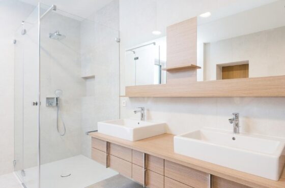 Sostituzione vasca con doccia: ecco come rinnovare il tuo bagno