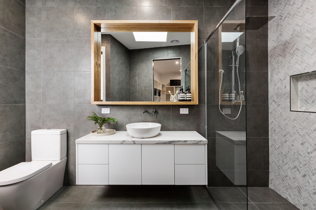 specchio-bagno-con-cornice